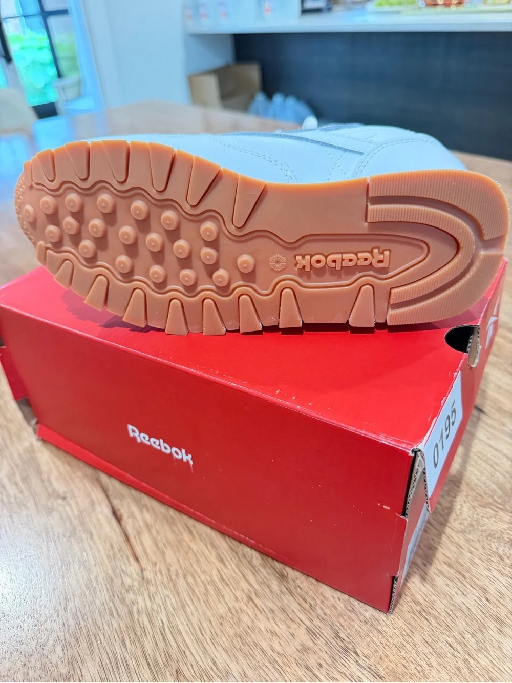 Reebok girls White Leather Classic Sneaker with Gum Sole